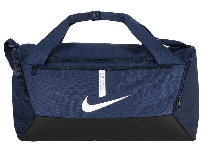 Donkerblauwe sporttas met zwarte onderkant en wit logo, met de tekst „ENGINEERED TO THE EXACT SPECIFICATIONS OF CHAMPIONSHIP ATHLETES”.
