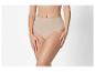 Beige dames onderbroek.
