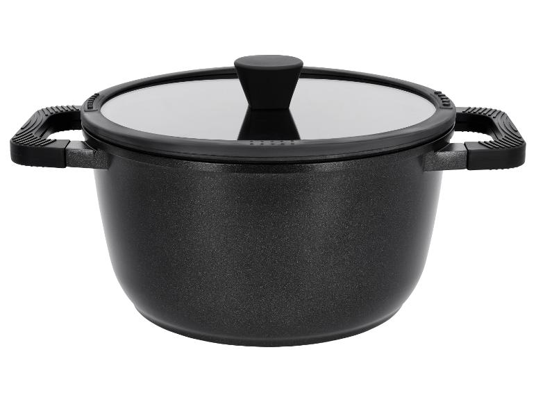 Zwarte kookpan met glazen deksel en ergonomische handgrepen
