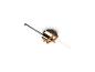 Moderne LED plafondlamp met zwarte armen en houten details.