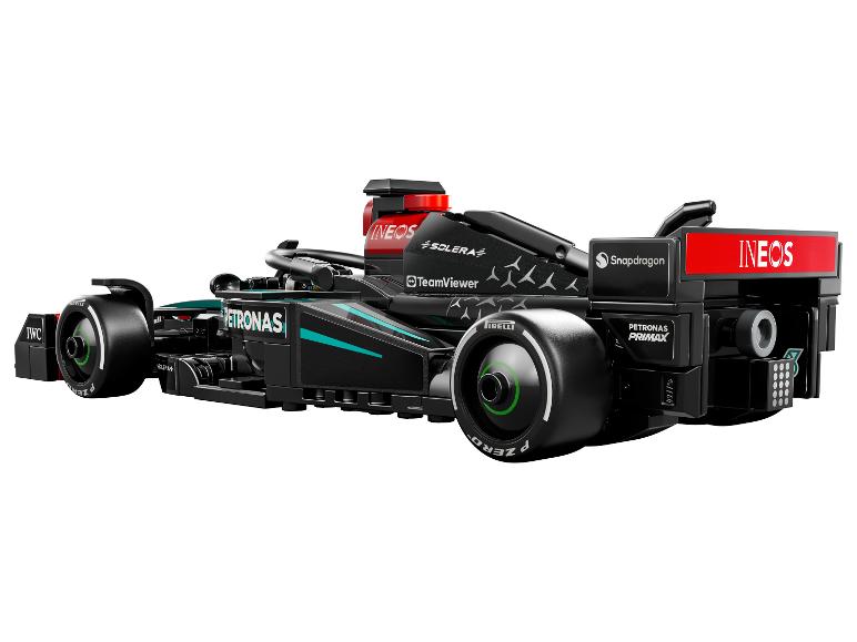 Mercedes-AMG F1® W15 racewagen 77244