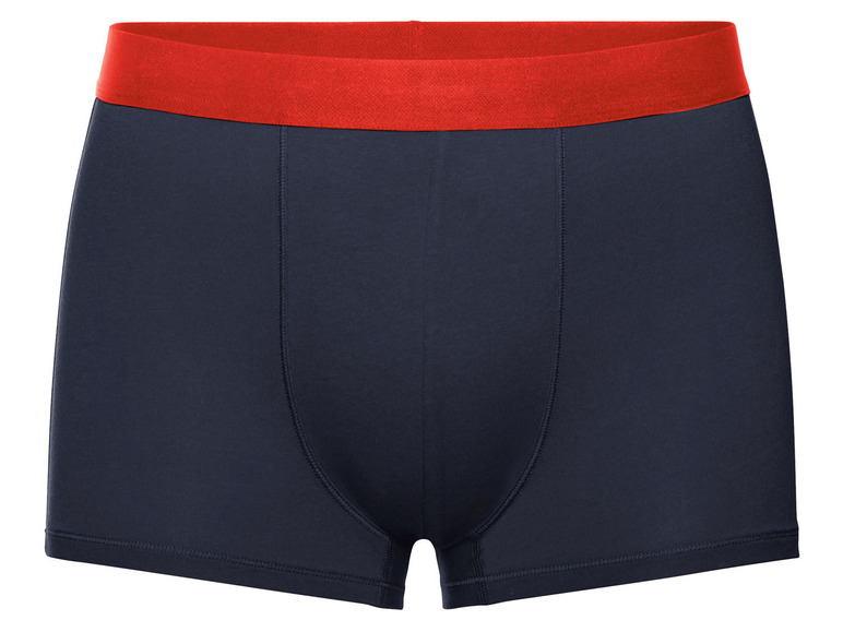Donkerblauwe boxershorts met rode tailleband.