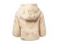 Crèmekleurig teddy fleece babyjasje met capuchon en berenprint, achterkant.