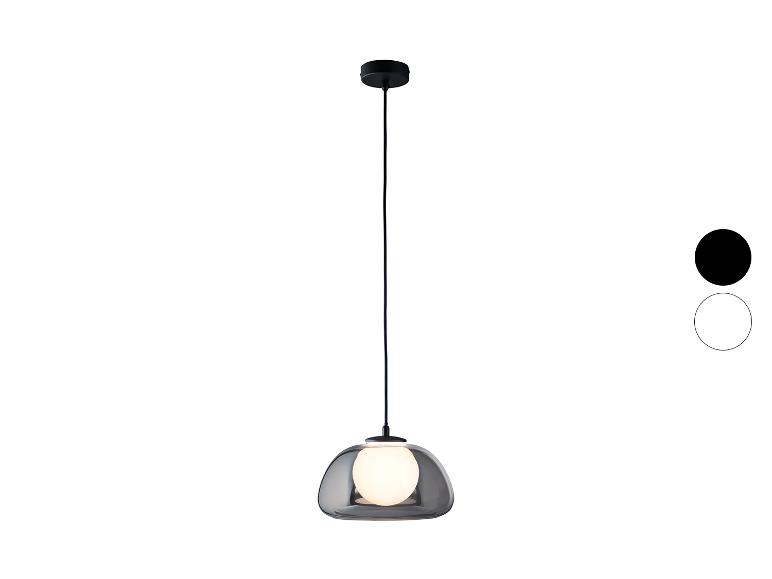 Hanglamp met rookglazen kap en bolvormige lamp, met zwarte en witte kleuropties.