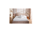 LIVARNO home matras, dekbed en kussen in een stijlvolle slaapkamer.