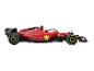 Een rode Ferrari Formule 1-raceauto met sponsors als Santander en Ray-Ban.