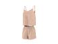 Beige tweedelig pyjamaset met spaghettibandjes top en shorts.