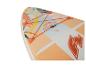 Voorkant van een paddleboard met tropische print en elastische koorden.