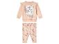 Een roze Winnie de Poeh sweatshirt en legging met bloemenprint.