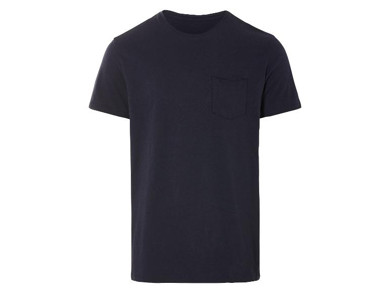 Donkerblauw t-shirt met borstzak.