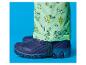 Blauwe regenlaarzen met groene broek met dierenprint