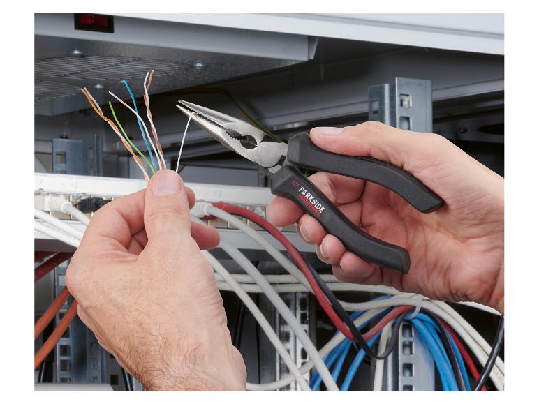 Kabels en Parkside tang voor elektrisch werk.