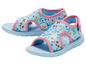Twee paar blauwe sandalen met roze details en een Frozen-print.