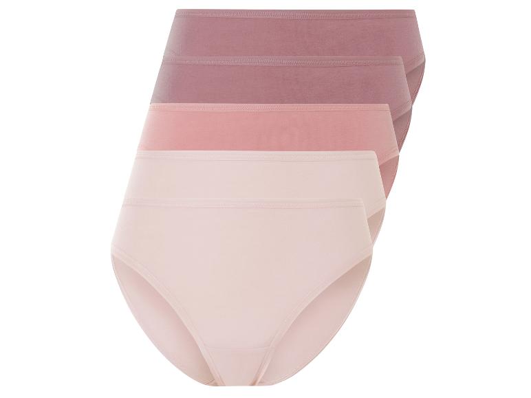 Drie paar damesonderbroeken in roze, roze en lichtroze tinten.