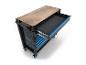 Guide werkplaatswagen met houten werkblad en open lade.