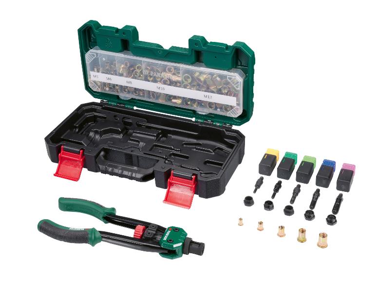 Blindklinkmoertangset met M5, M6, M8, M10, M12 blindklinkmoeren in een koffer.