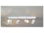 Witte plafondlamp met vier draaibare spots.
