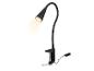 Zwarte bureaulamp met flexibele arm en klem, die warm licht uitstraalt.