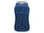 Een blauwe Classic hondenborstel met rubberen noppen.
