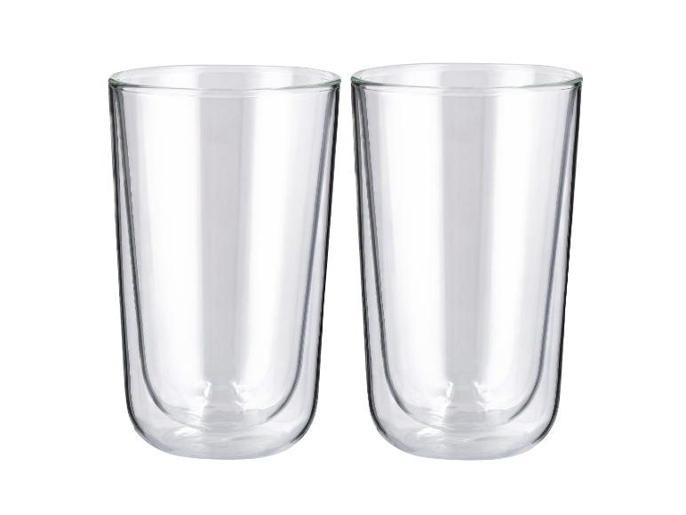 Twee heldere dubbelwandige glazen met een strak, modern design