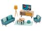 Retro-stijl poppenhuismeubels, inclusief bank, fauteuil, tv-meubel met televisie, vloerlamp en salontafels.