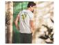 Man in wit ESMARA MEN T-shirt met citroenopdruk en de tekst 'La Dolce Vita'.