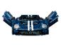 Een blauw LEGO Technic Ford GT-model met geopende deuren.