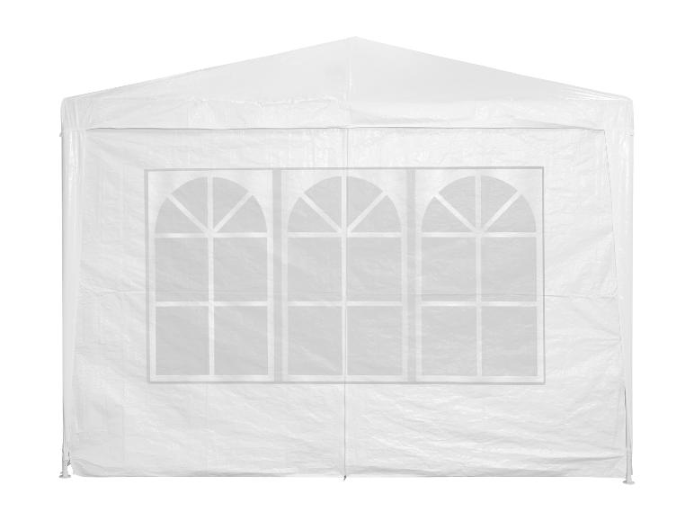 Witte partytent met boogramen, geïsoleerd op een witte achtergrond.