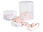 Drie waszakken voor lingerie, waaronder een bh met kant.