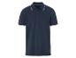 Donkerblauw poloshirt met contrasterende boord.