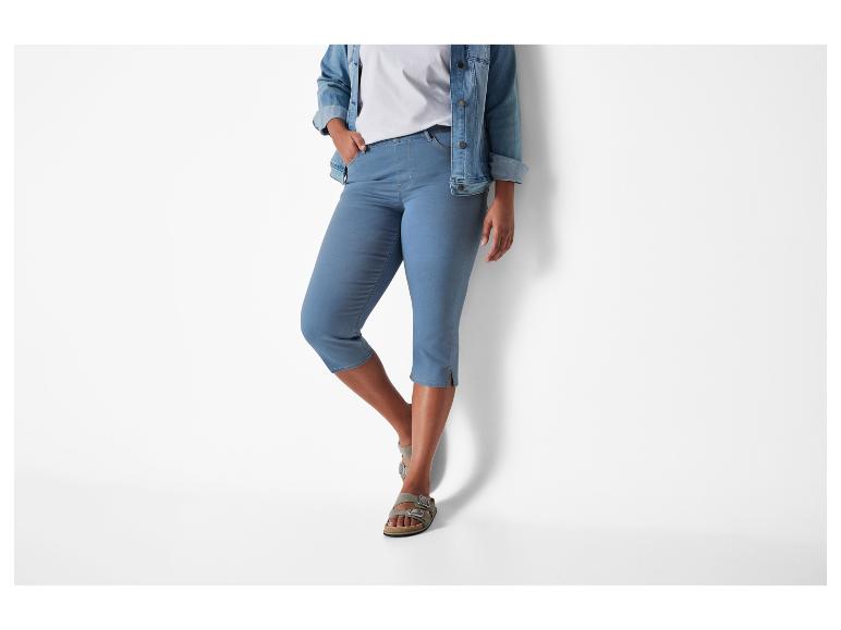 Jeans capri's en sandalen: een casual en comfortabele look.