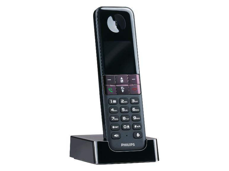Zwarte draadloze telefoon met oplaadstation en numeriek toetsenbord.