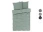 Beddengoed: laken, kussenslopen en dekbedovertrek in grijsgroene kleur.