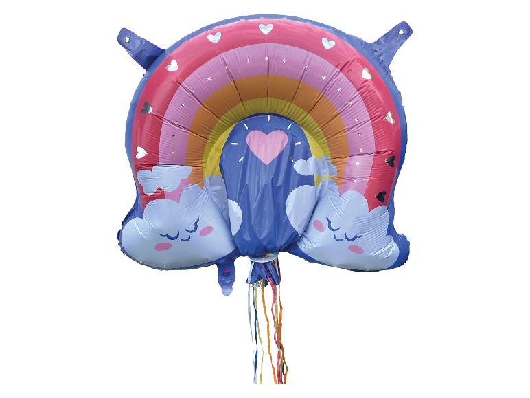 Regenboogvormige folieballon met wolken en hartjes.