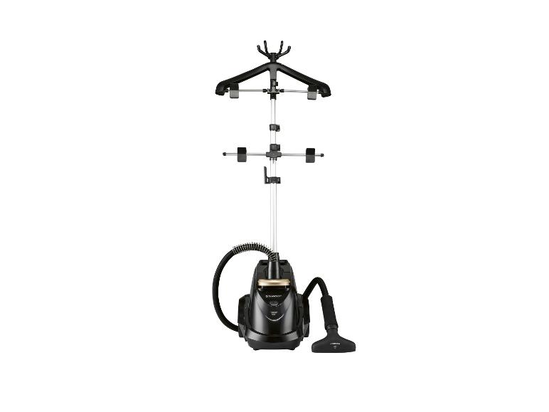 Zwarte kledingstomer met verstelbare hanger en slang op een witte achtergrond