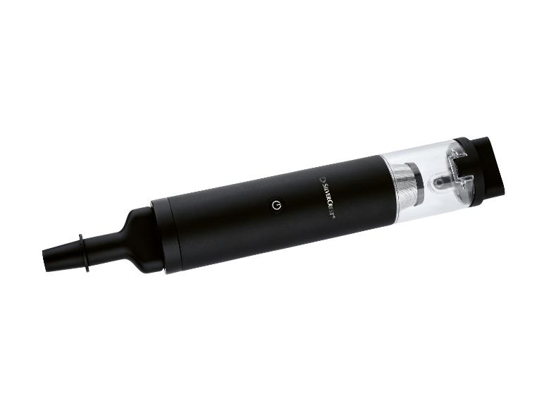 SilverCrest elektrische wijnschenker in zwart met een transparant deel en aan/uit-knop.