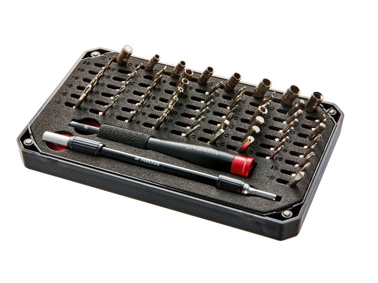 PARKSIDE schroevendraaierset met diverse bits en handvatten in een zwarte opbergdoos.