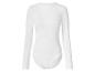 Witte geribbelde damesbody met lange mouwen en ronde hals.