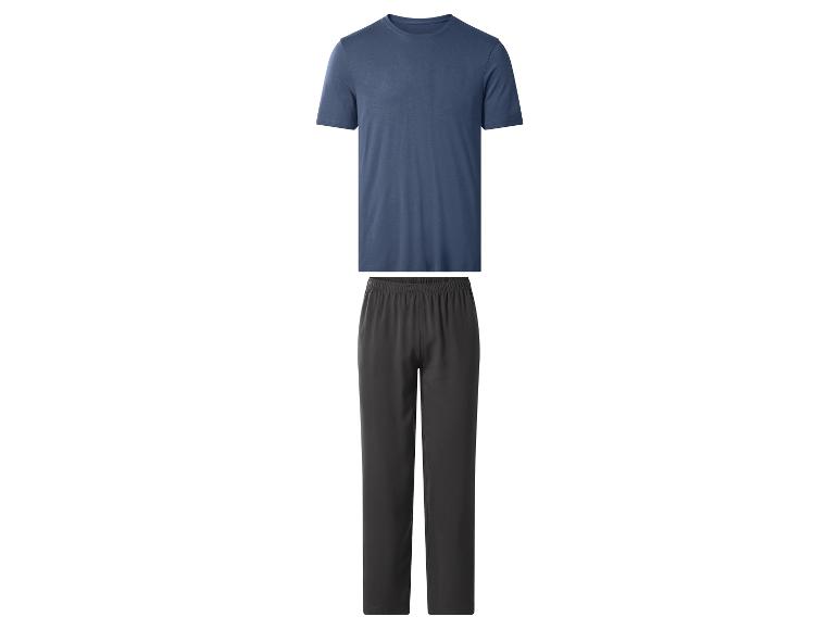 Blauw T-shirt met korte mouwen en donkergrijze joggingbroek voor heren.