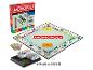 Monopoly bordspel met speelbord, doos, pionnen en geld.