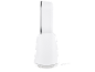Witte luchtreiniger met een slank, modern design en een zichtbaar netsnoer.