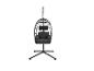 Eivormige hangstoel met donkergrijs kussen en zwarte standaard
