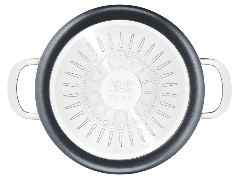 Een Tefal-kookpan met Jamie Oliver-ontwerp, geschikt voor inductie.