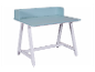 Lichtblauw kinderbureau met wit onderstel.