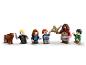 Lego Harry Potter figuren, waaronder Hagrid, Harry, Ron, Hermelien, Draco en een hond.