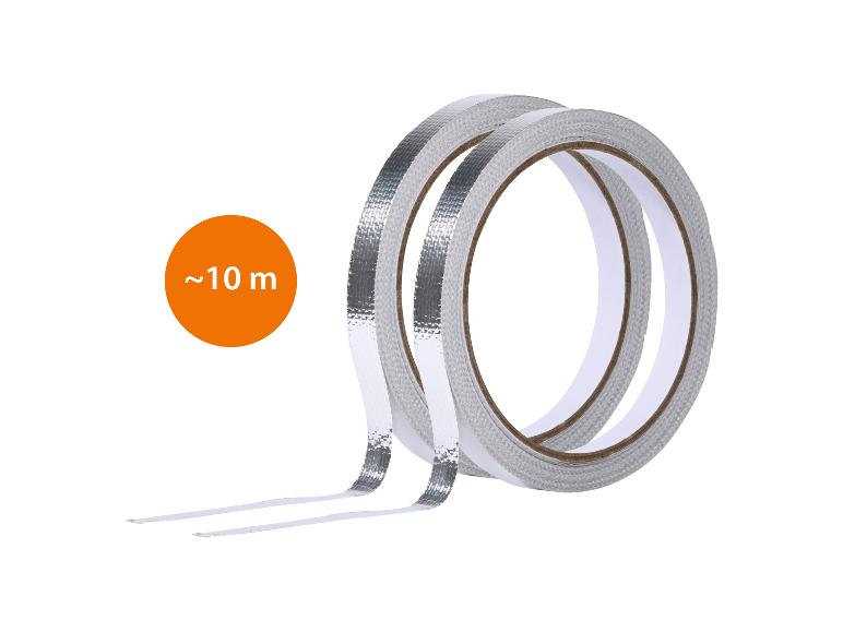 Twee rollen zilverkleurige isolatietape, elk ongeveer 10 m lang.
