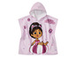 Een roze badjas met capuchon met Gabby's Dollhouse-thema.