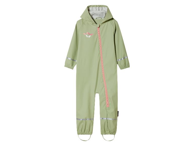 Een groene regenpak voor kinderen met vlinders.