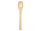 Een houten lepel met gaten voor koken.