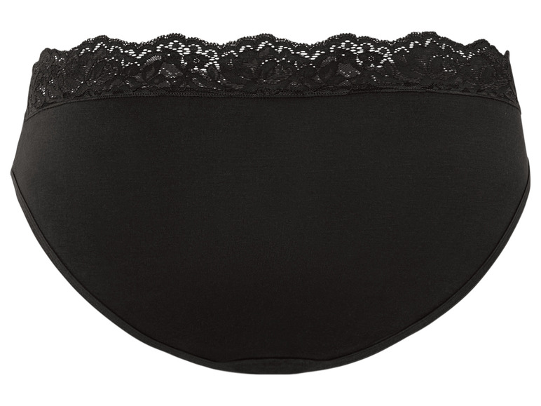 Zwarte slip met kant aan de bovenkant.